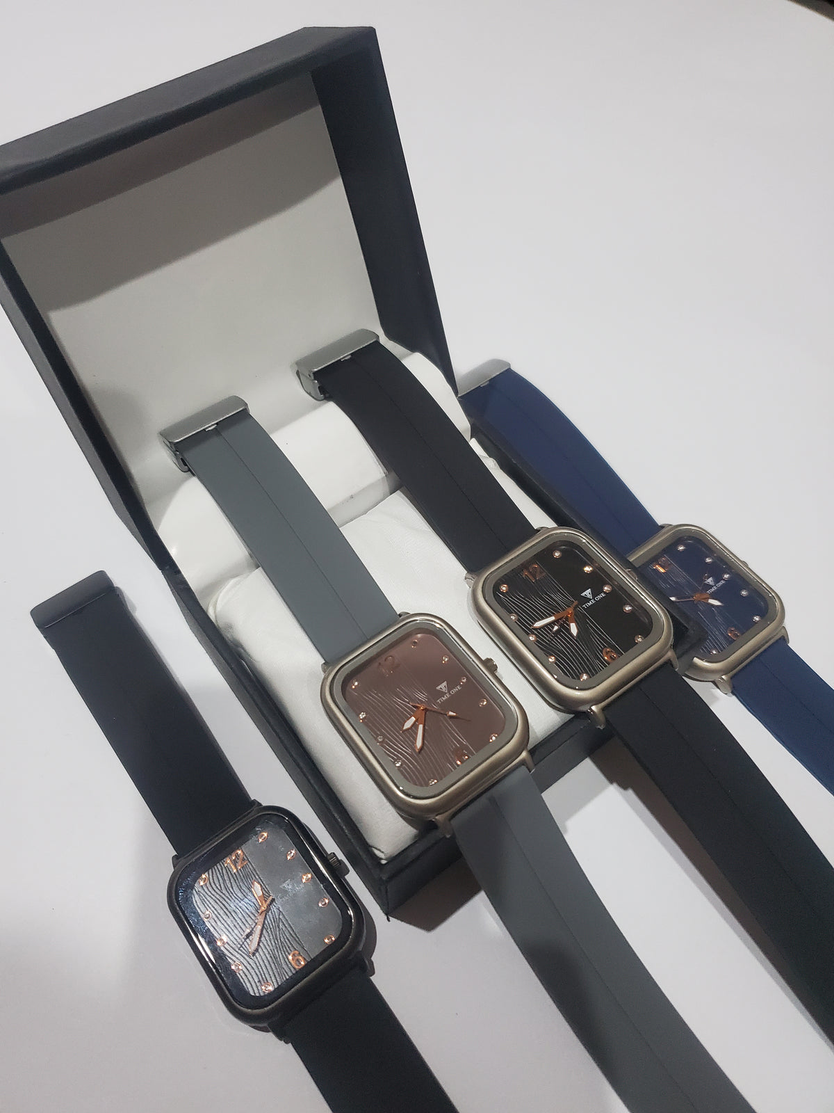 TIME ONE Square Dial Silicone Strap Casual Quartz Watch