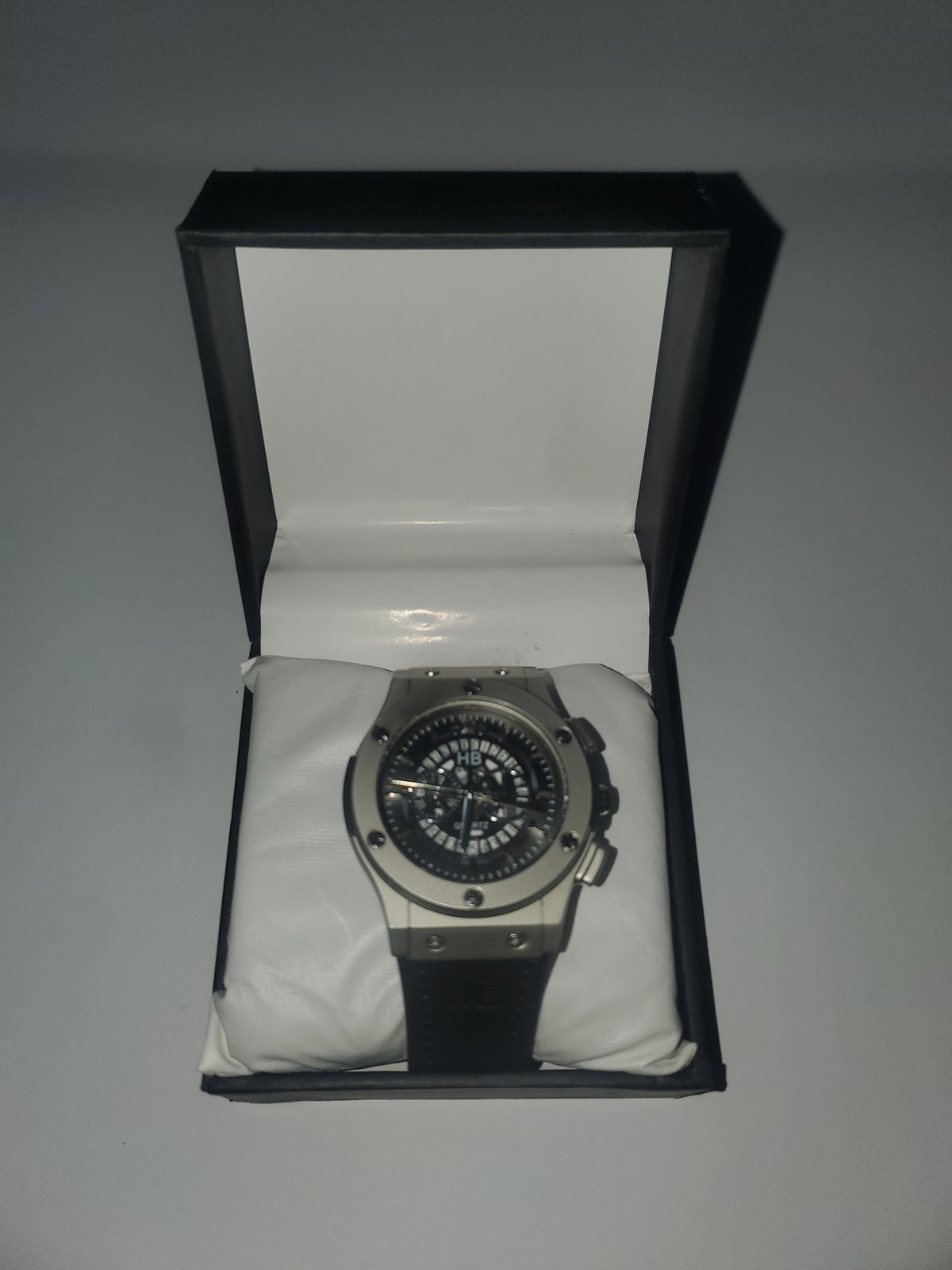 HB Luxury Chronograph Style Men's Wrist Watch