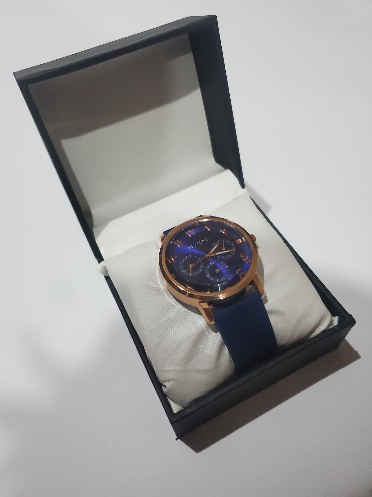 BESTONE Premium Casual Silicone Strap Quartz Watch
