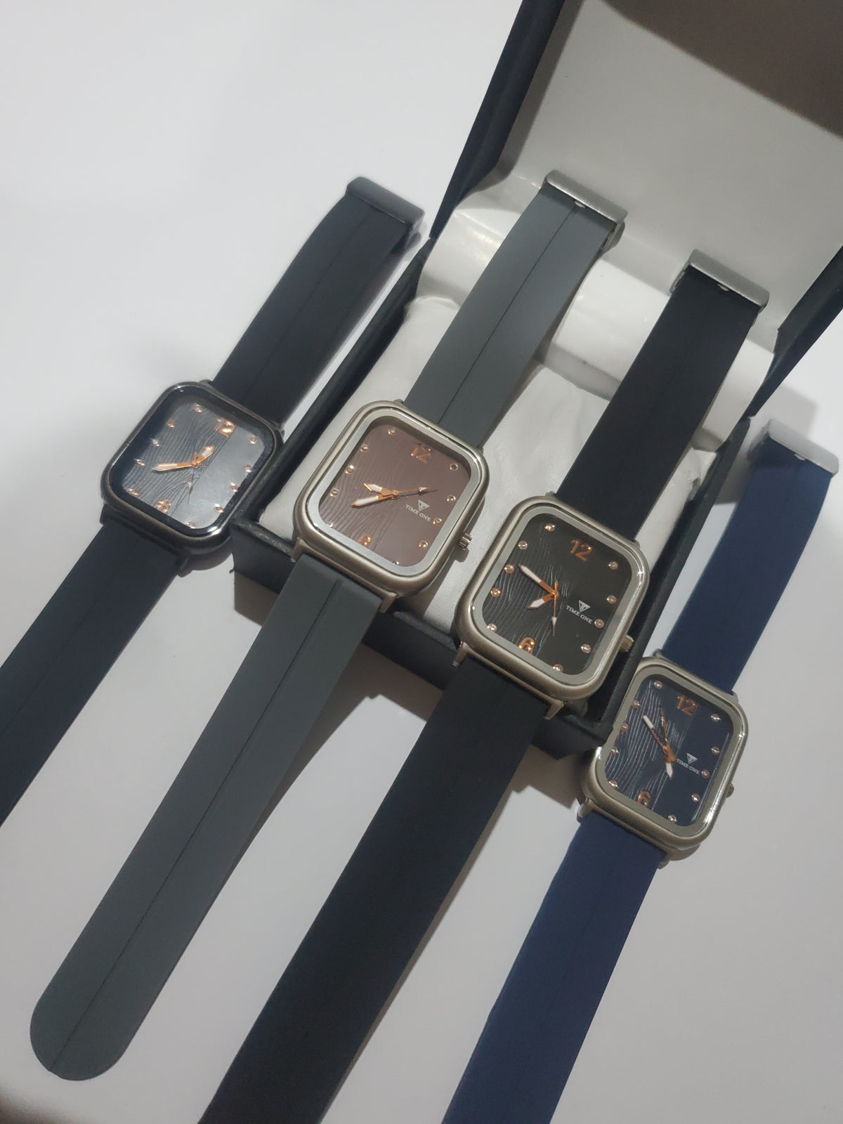 TIME ONE Square Dial Silicone Strap Casual Quartz Watch